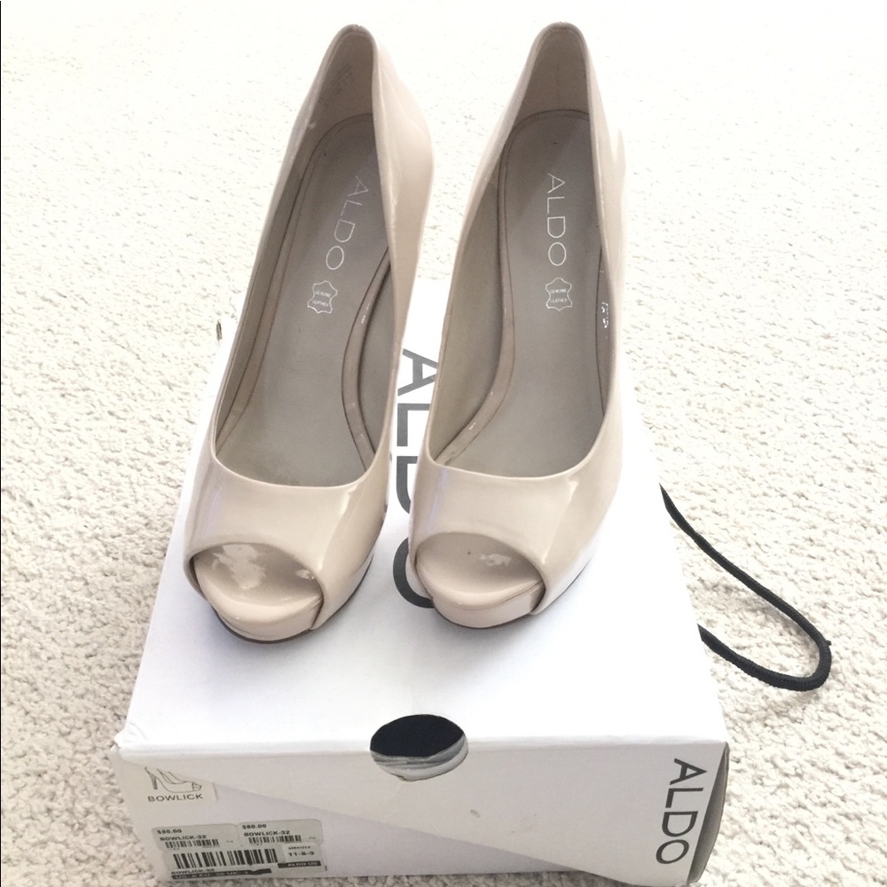 Aldo peep toes bowlick nude beige platform heels 6